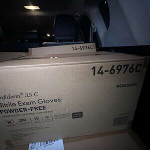 McKesson Confiderm 3.5C Powder Free Nitrile Exam Gloves, Medium 2000 Total, Blue